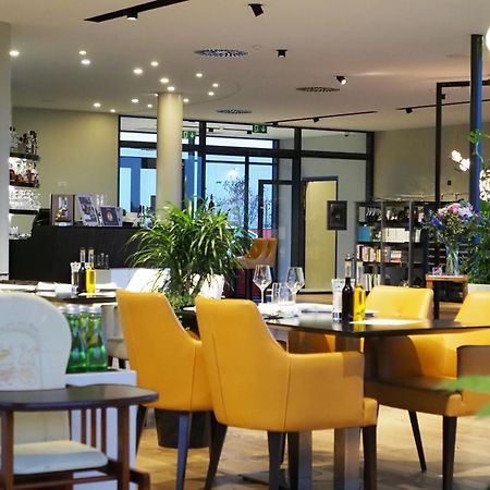 Mg Restaurace/Luxury Apartments Mladá Boleslav Dış mekan fotoğraf