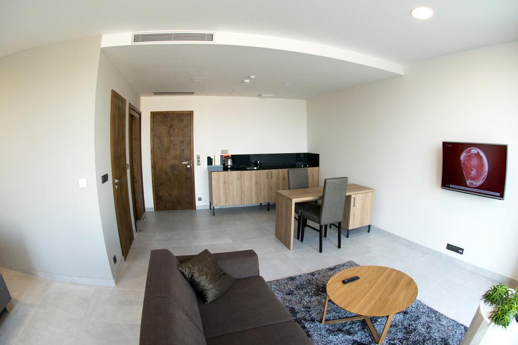 Mg Restaurace/Luxury Apartments Mladá Boleslav Dış mekan fotoğraf