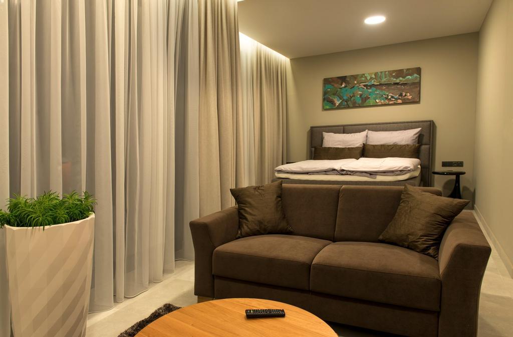Mg Restaurace/Luxury Apartments Mladá Boleslav Dış mekan fotoğraf