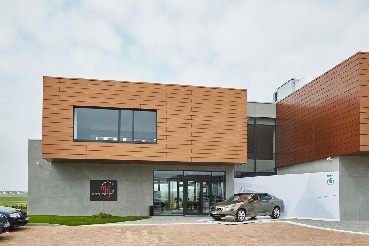Mg Restaurace/Luxury Apartments Mladá Boleslav Dış mekan fotoğraf